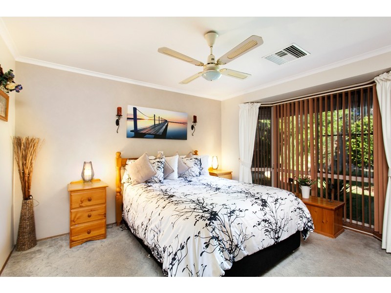 7 Derwent Place, Albion Park NSW 2527