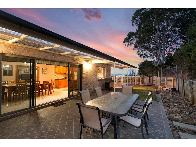 2 Chaplin Place, Albion Park NSW 2527