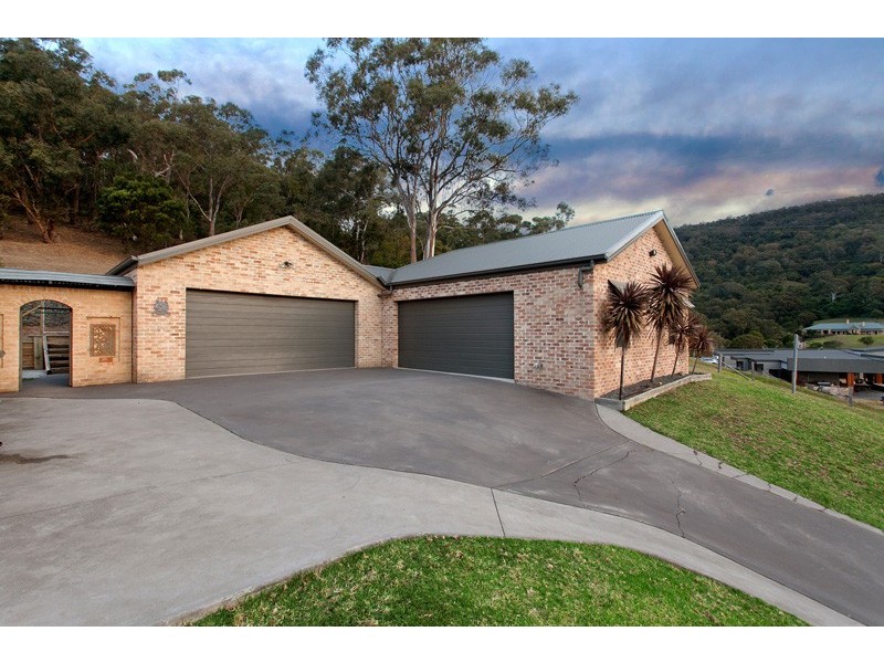 2 Chaplin Place, Albion Park NSW 2527
