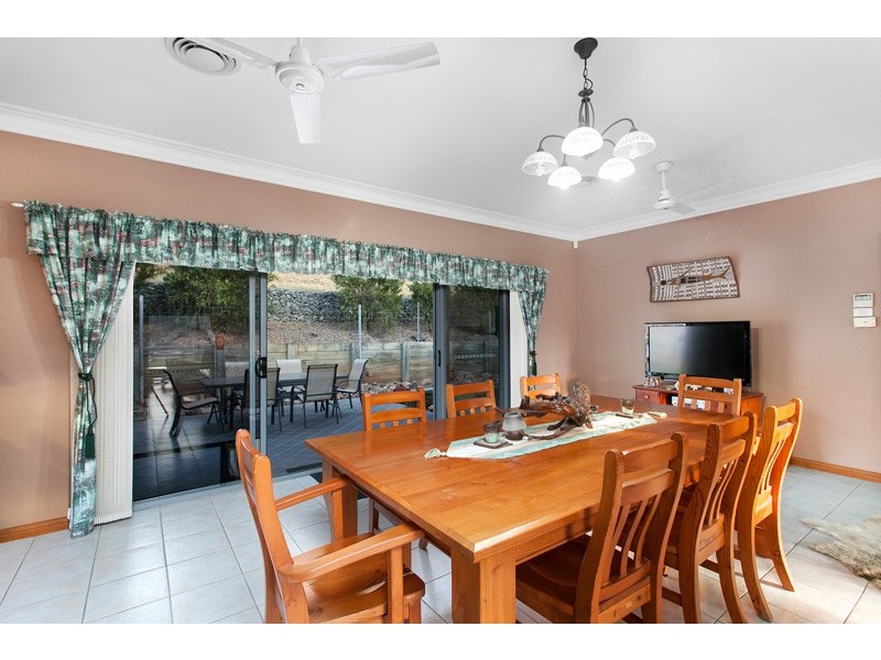 2 Chaplin Place, Albion Park NSW 2527