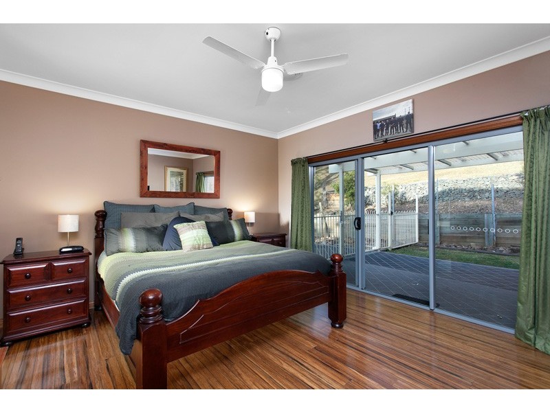 2 Chaplin Place, Albion Park NSW 2527