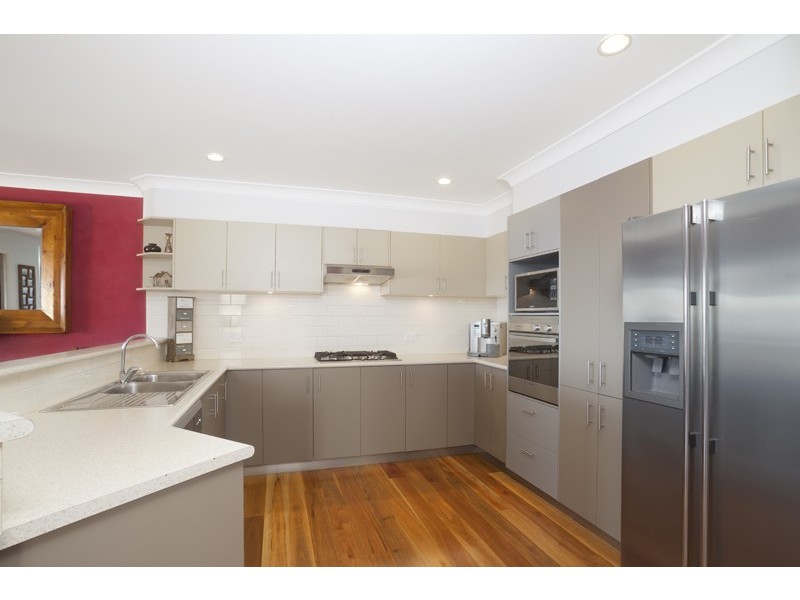 17 Darling Drive, Albion Park NSW 2527