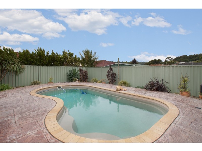 6 Redbank Place, Albion Park NSW 2527