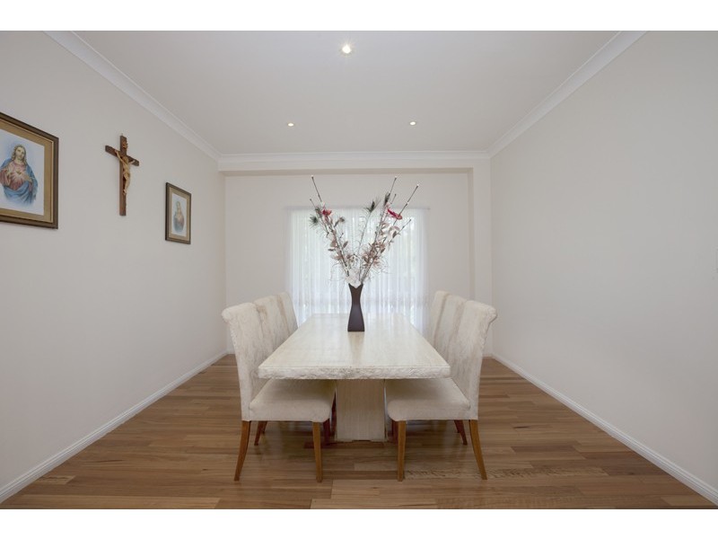 6 The Saddle, Cordeaux Heights NSW 2526