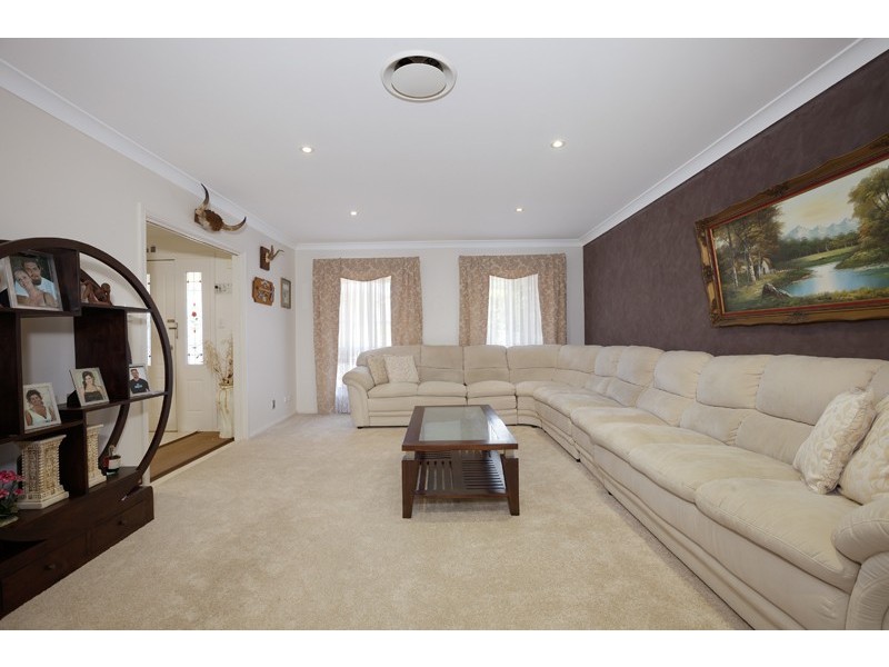 6 The Saddle, Cordeaux Heights NSW 2526