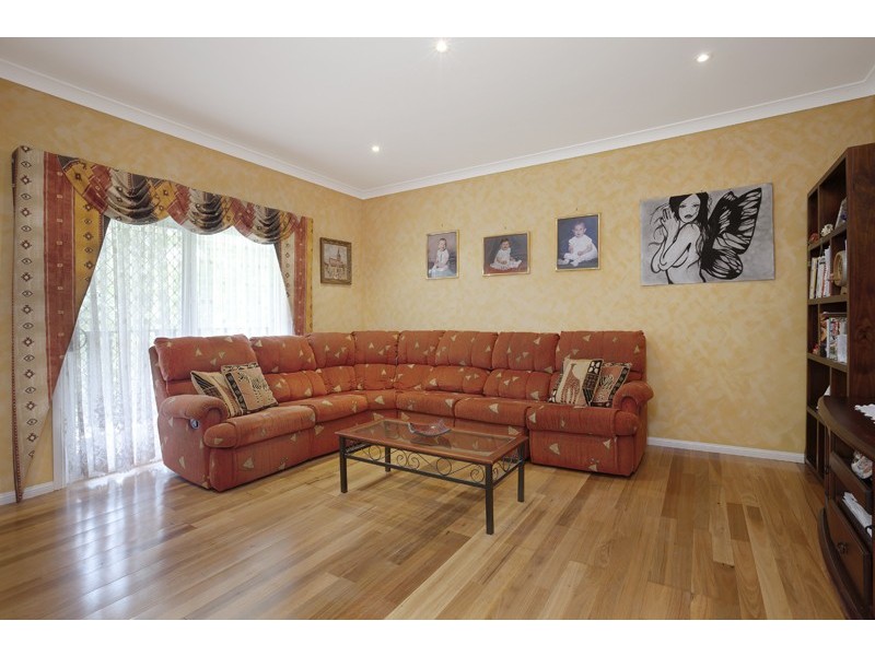 6 The Saddle, Cordeaux Heights NSW 2526