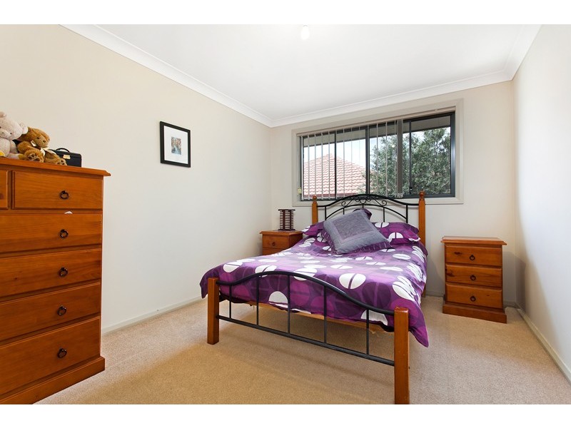 2/24 Campaspe Circuit, Albion Park NSW 2527