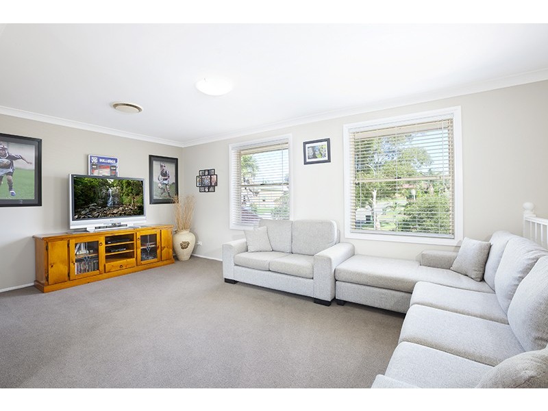 30 Downes Drive, Albion Park NSW 2527