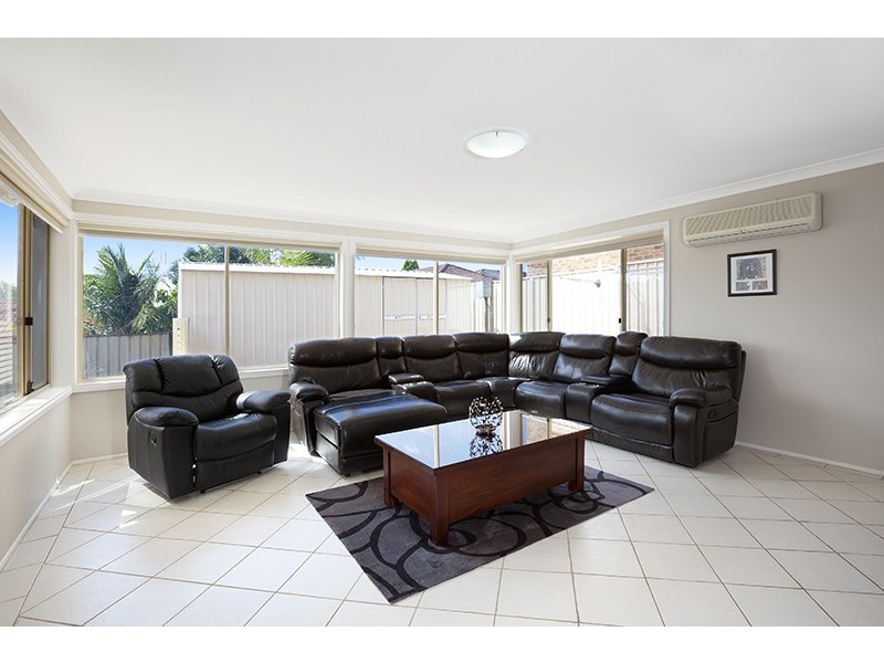 30 Downes Drive, Albion Park NSW 2527