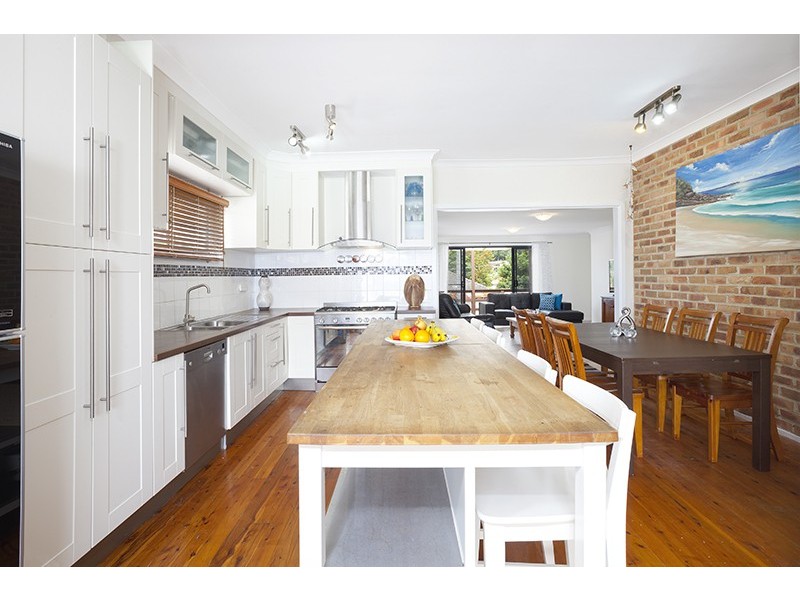 9 Cassia Street, Barrack Heights NSW 2528