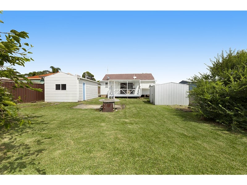 50 McGregor Avenue, Barrack Heights NSW 2528