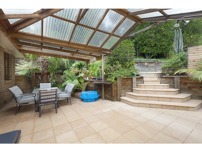 6 Digby Close, Albion Park NSW 2527