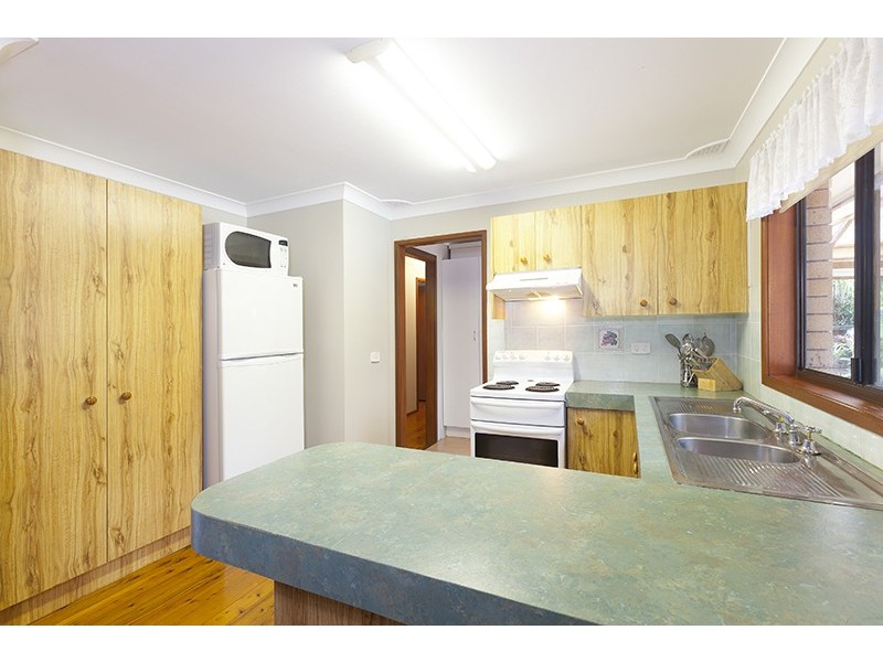 6 Digby Close, Albion Park NSW 2527