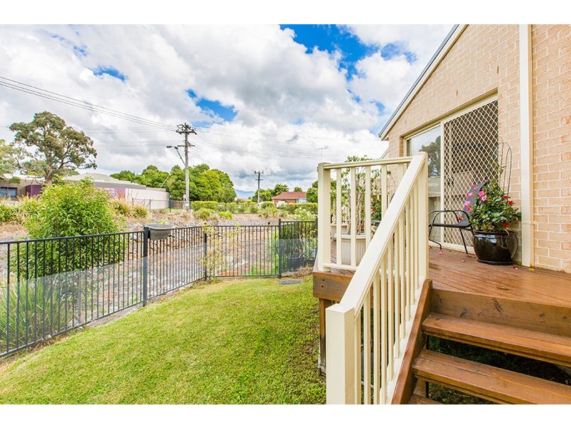 3/3 Mountainview Mews, Albion Park NSW 2527