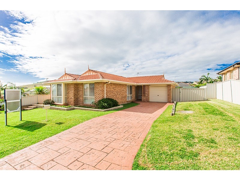 33 Hazelton Drive, Albion Park NSW 2527