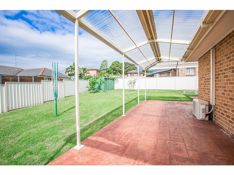 33 Hazelton Drive, Albion Park NSW 2527