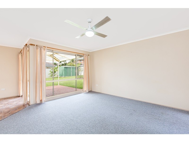 33 Hazelton Drive, Albion Park NSW 2527