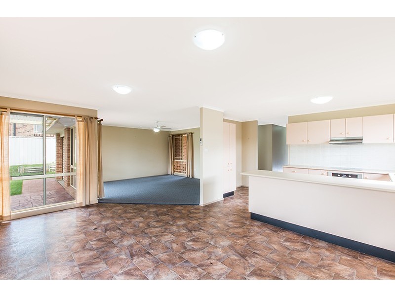 33 Hazelton Drive, Albion Park NSW 2527