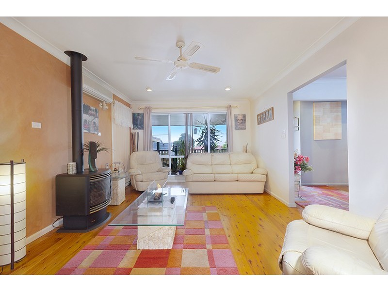 3 Dickson Avenue, Mount Warrigal NSW 2528