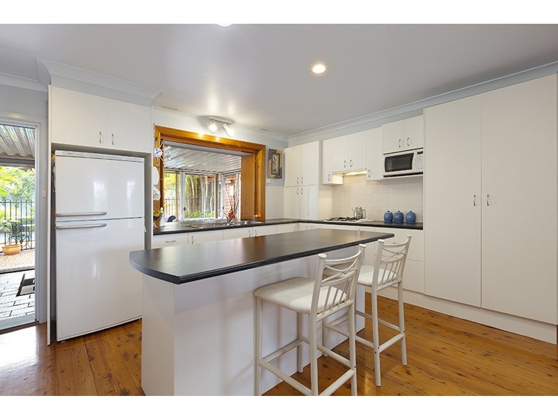 3 Dickson Avenue, Mount Warrigal NSW 2528