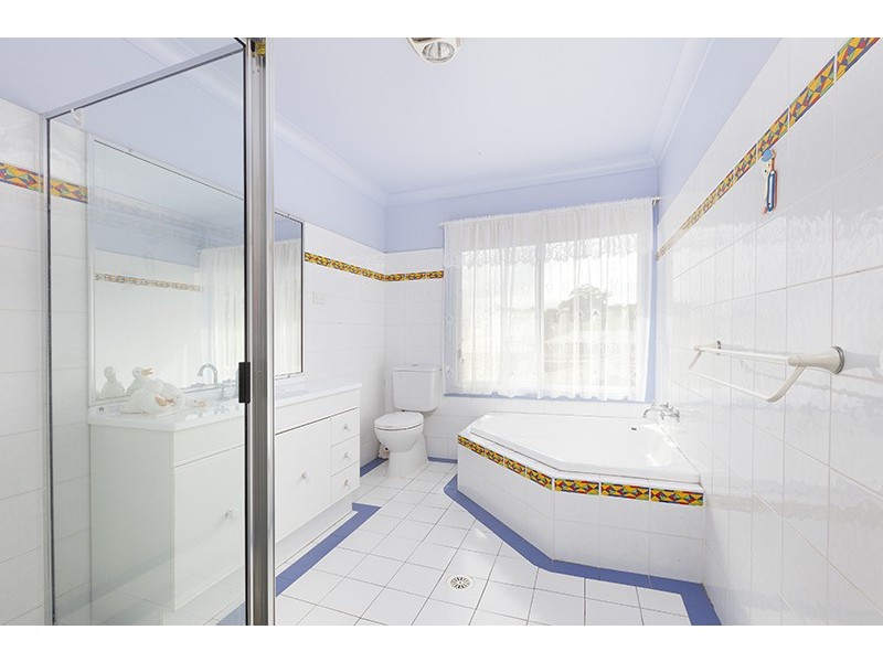 3 Dickson Avenue, Mount Warrigal NSW 2528