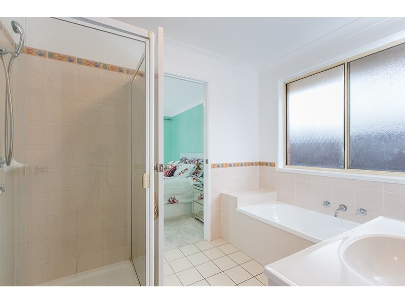 4 Liam Close, Albion Park NSW 2527