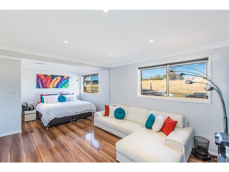 32 Fields Drive, Albion Park NSW 2527
