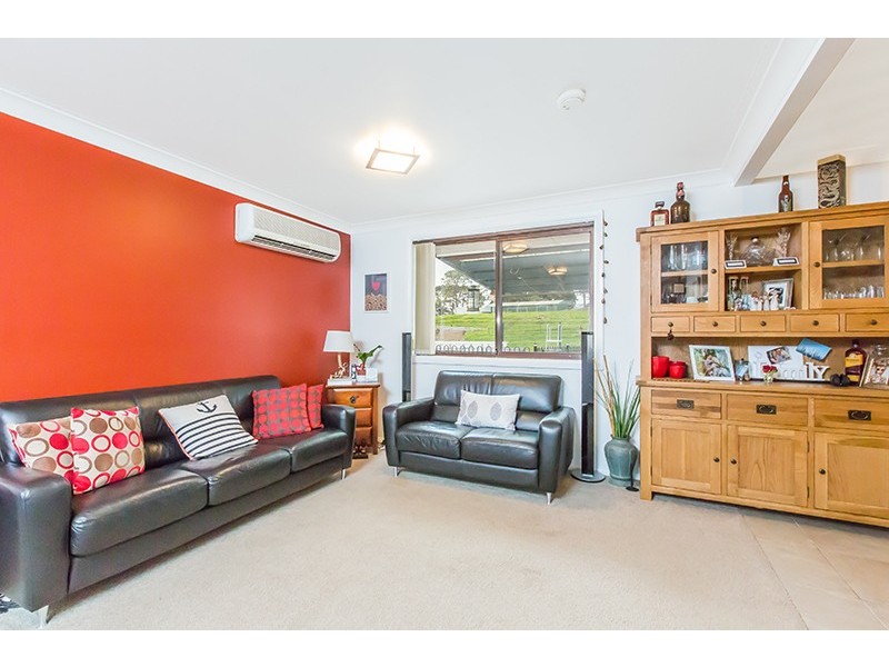 15 Birra Drive, Oak Flats NSW 2529