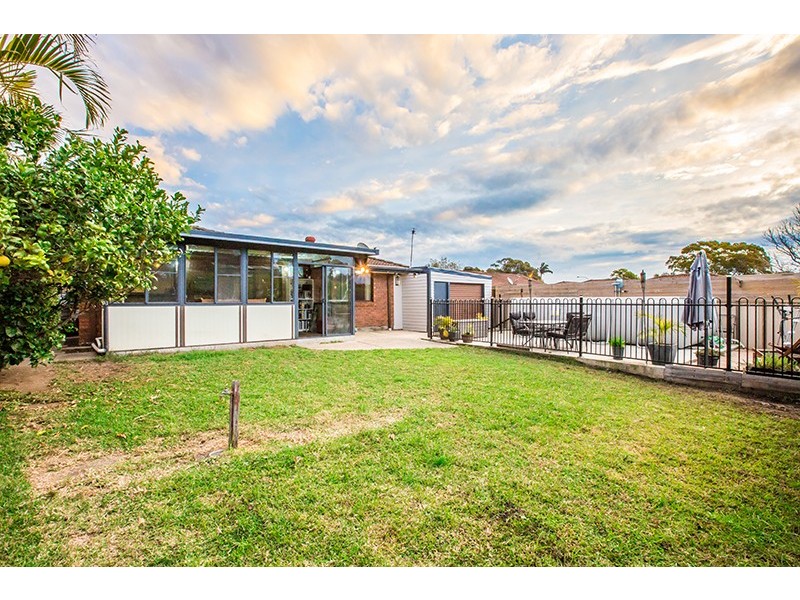 15 Birra Drive, Oak Flats NSW 2529