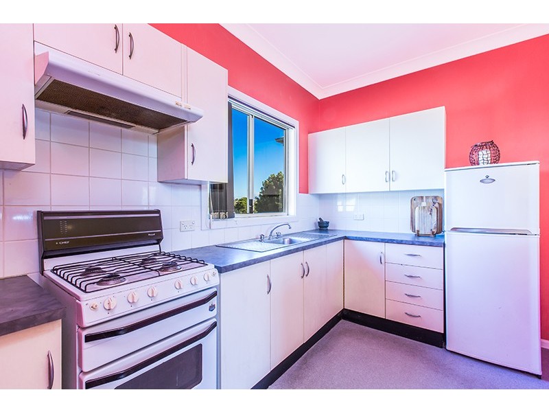 95 Albert Street, Unanderra NSW 2526