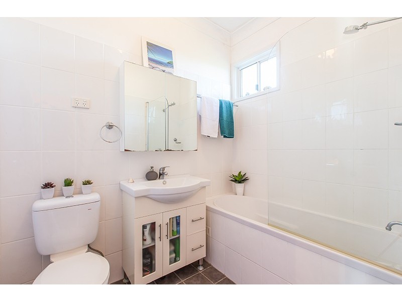 95 Albert Street, Unanderra NSW 2526