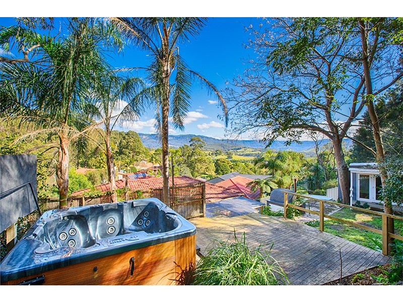 5 Digby Close, Albion Park NSW 2527