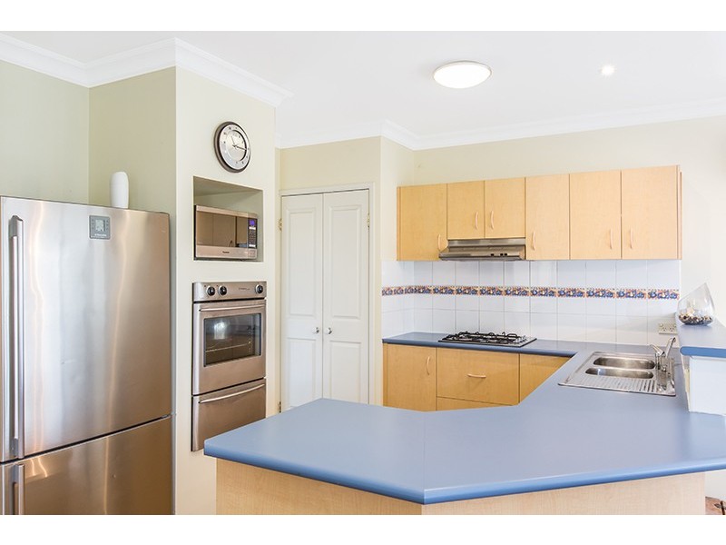 18 Helsal Circuit, Shell Cove NSW 2529