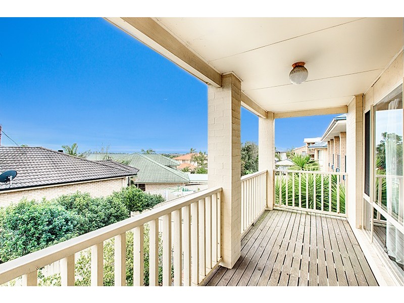 18 Helsal Circuit, Shell Cove NSW 2529