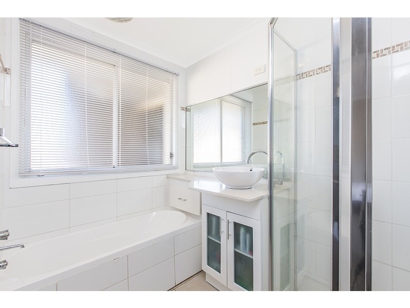 5 Bloodwood Place, Albion Park Rail NSW 2527