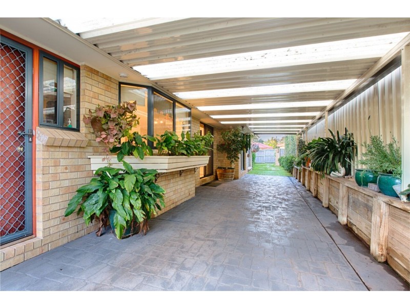 14 Eucumbene Avenue, Flinders NSW 2529