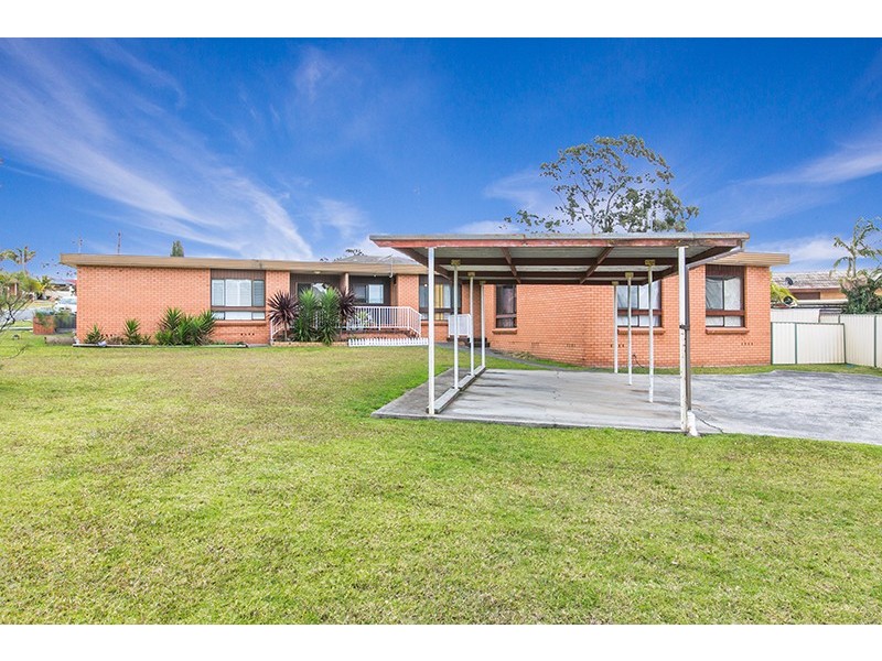 2/2 Barton Street, Oak Flats NSW 2529