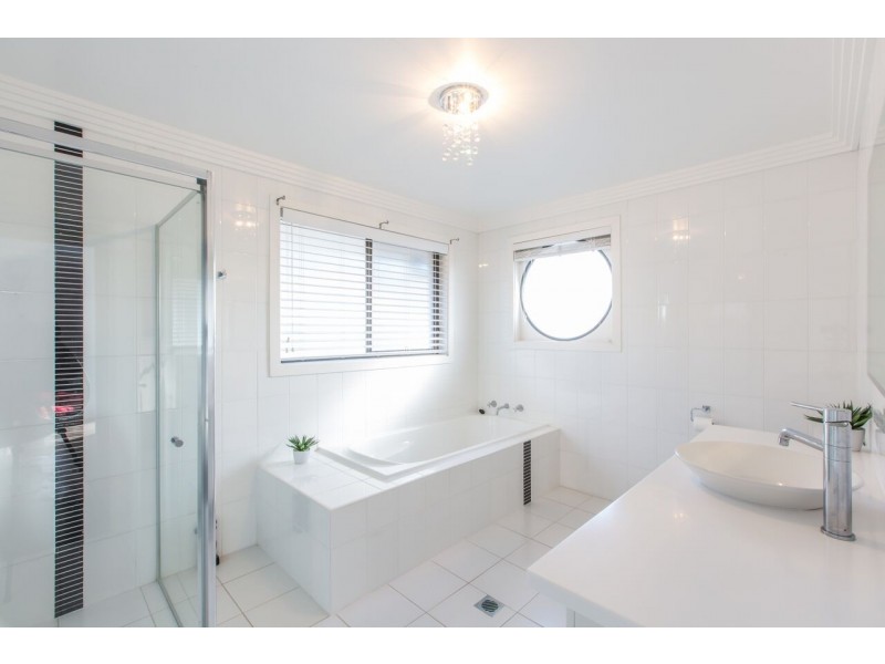42 Shallows Drive, Shell Cove NSW 2529
