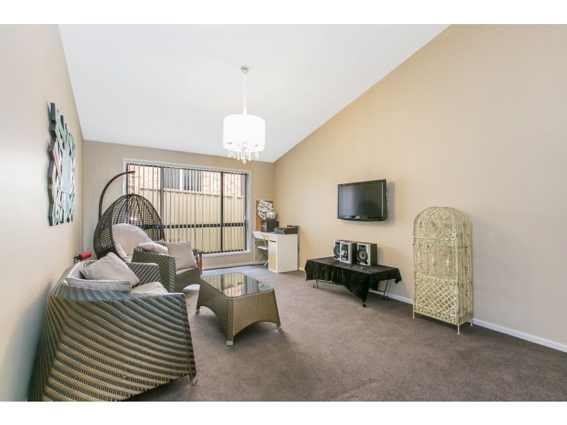 38 Ashburton Drive, Albion Park NSW 2527