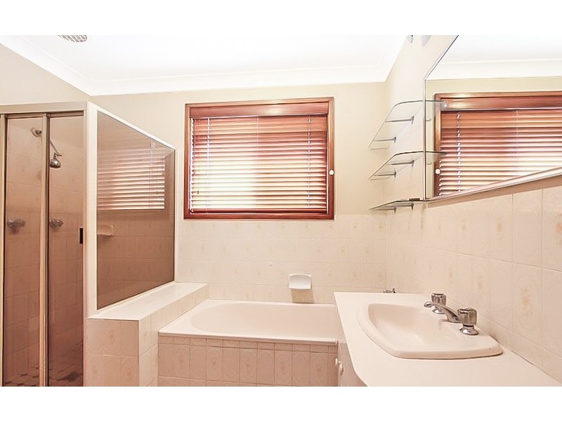 7 Hamilton Road, Albion Park NSW 2527