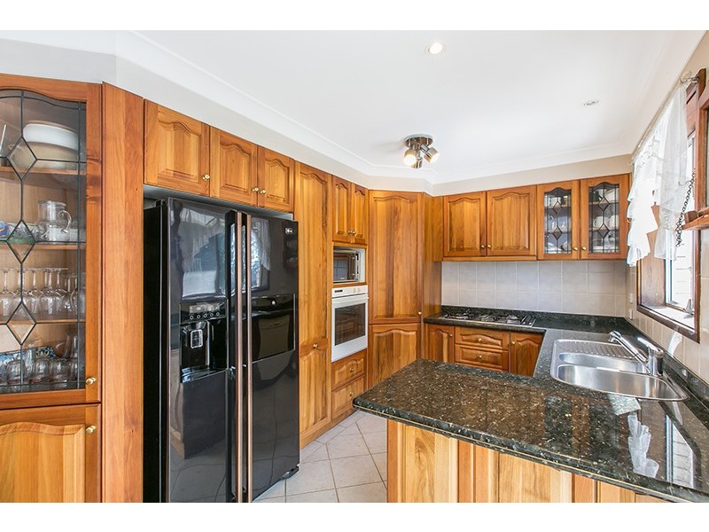 33 Elm Street, Albion Park Rail NSW 2527