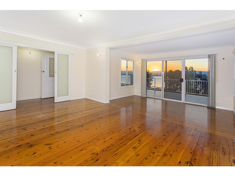 321 Reddall Parade, Mount Warrigal NSW 2528