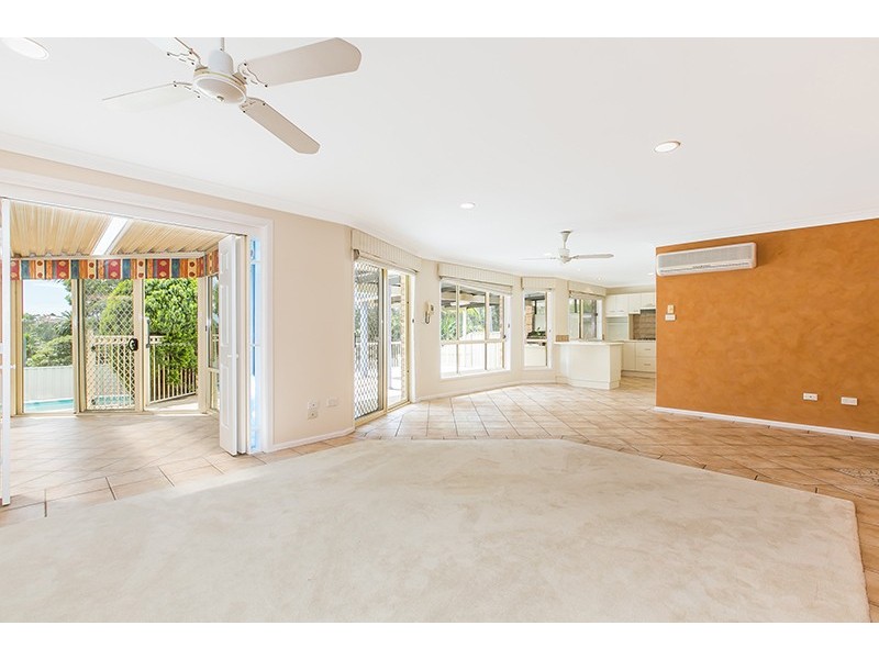 19 Gloucester Circuit, Albion Park NSW 2527