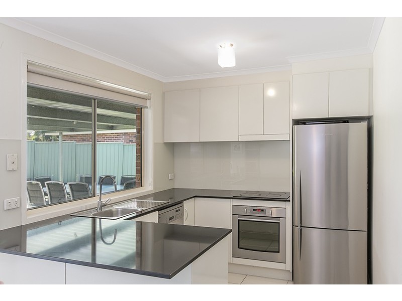4 Esperance Drive, Albion Park NSW 2527