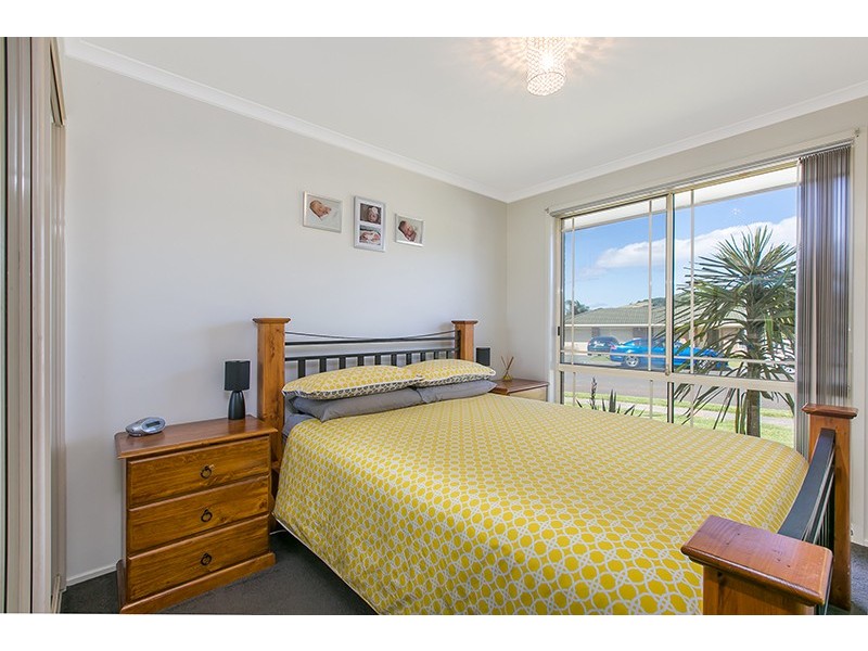 4 Esperance Drive, Albion Park NSW 2527