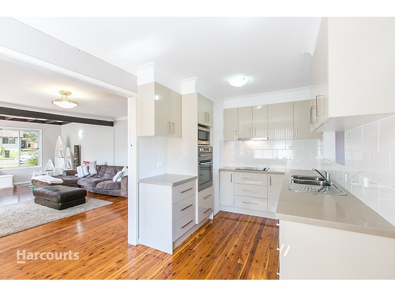 11 Malin Road, Oak Flats NSW 2529