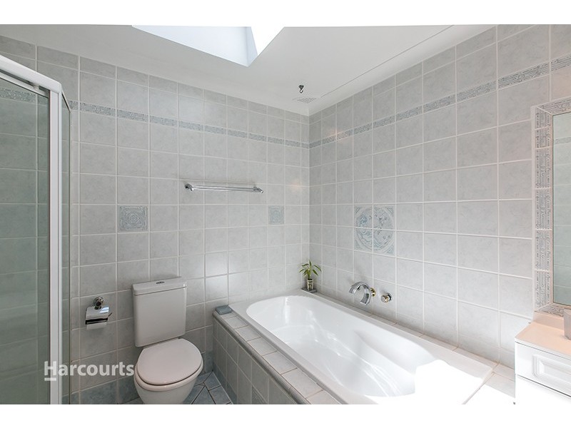 39 Henricks Parade, Mount Warrigal NSW 2528