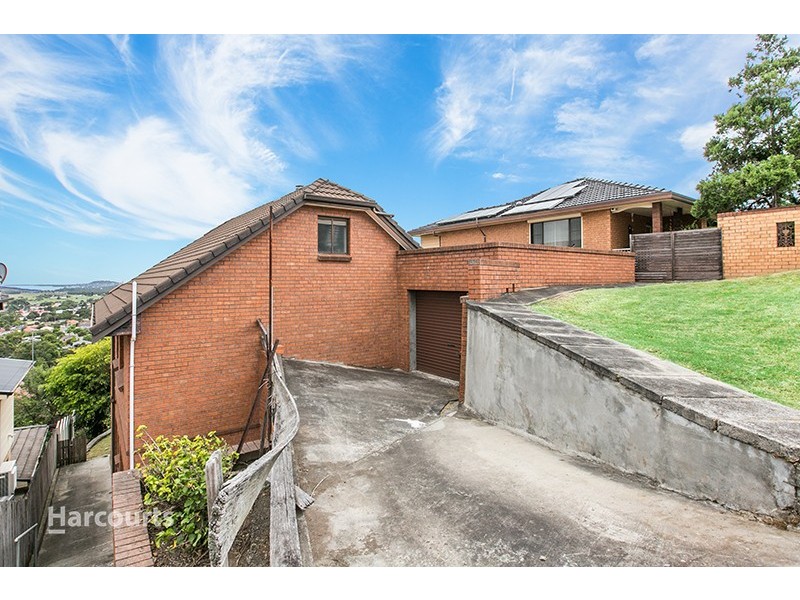 55 Scenic Crescent, Albion Park NSW 2527