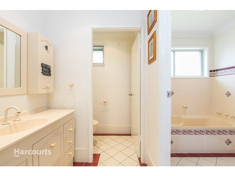 22 Pleasantview Close, Albion Park NSW 2527