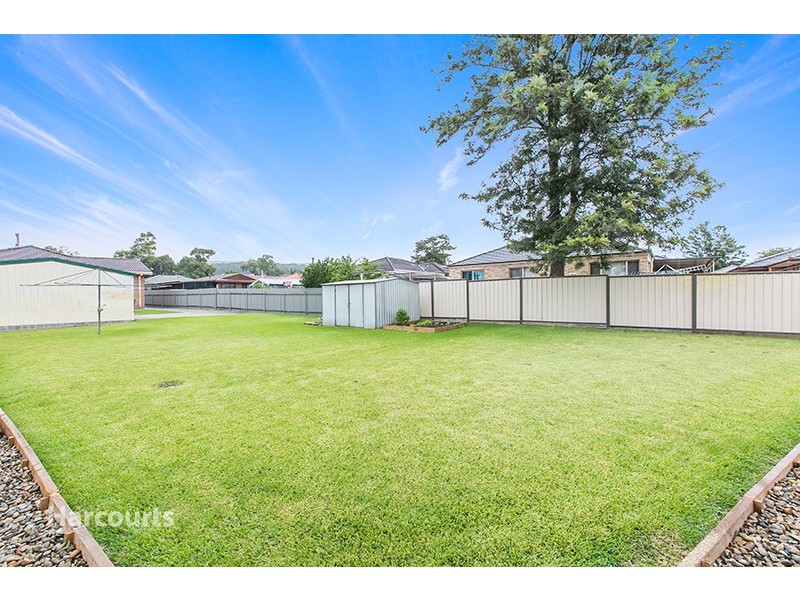 11 Jeffcoat Street, Albion Park NSW 2527